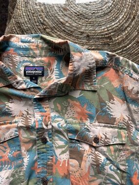 Patagonia Floral Print Button up